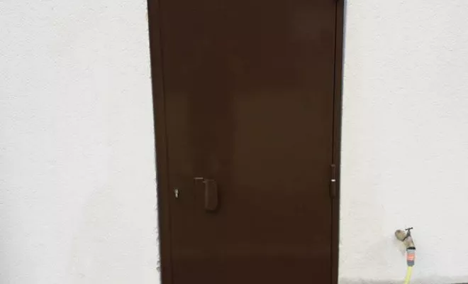 Installation de porte d'entrée de service, Dax, MALS Serrurerie Métallerie