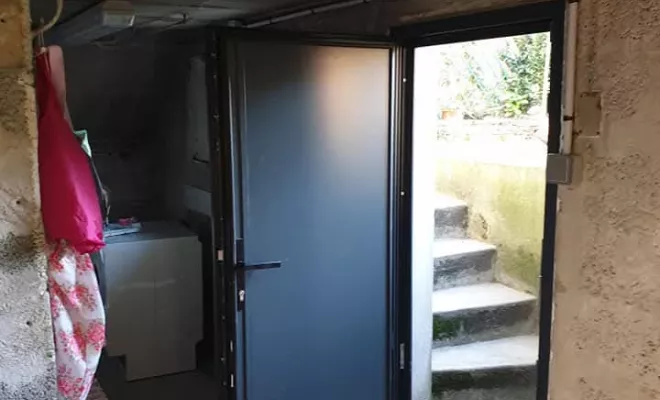 Installation de porte d'entrée de service, Dax, MALS Serrurerie Métallerie