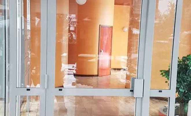 Installation de porte d'entrée de service, Dax, MALS Serrurerie Métallerie