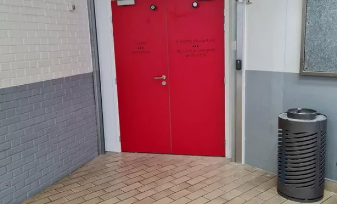 Installation de porte d'entrée de service, Dax, MALS Serrurerie Métallerie
