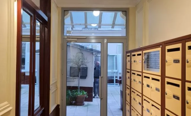 Installation de porte d'entrée de service, Dax, MALS Serrurerie Métallerie