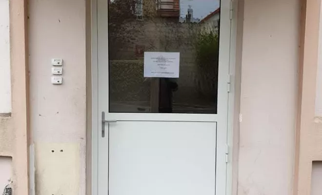Installation de porte d'entrée de service, Dax, MALS Serrurerie Métallerie